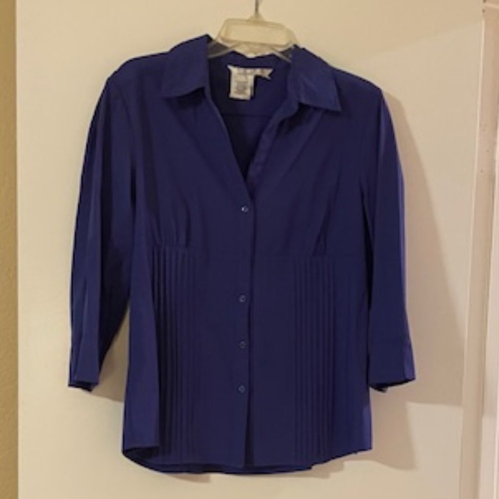 Purple blouse with pleated front by Como, XL